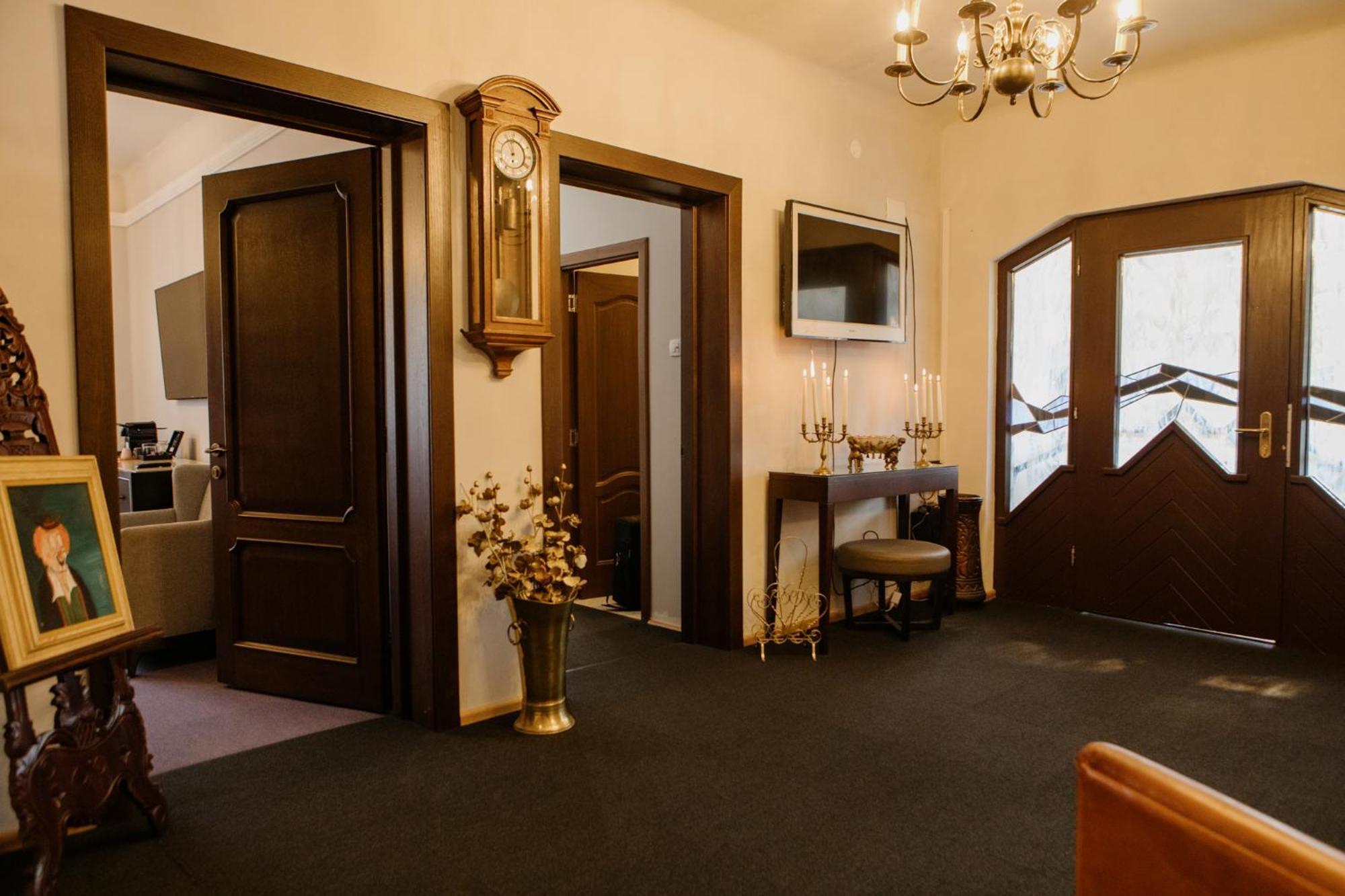 Excelsior Inn Турда Екстериор снимка