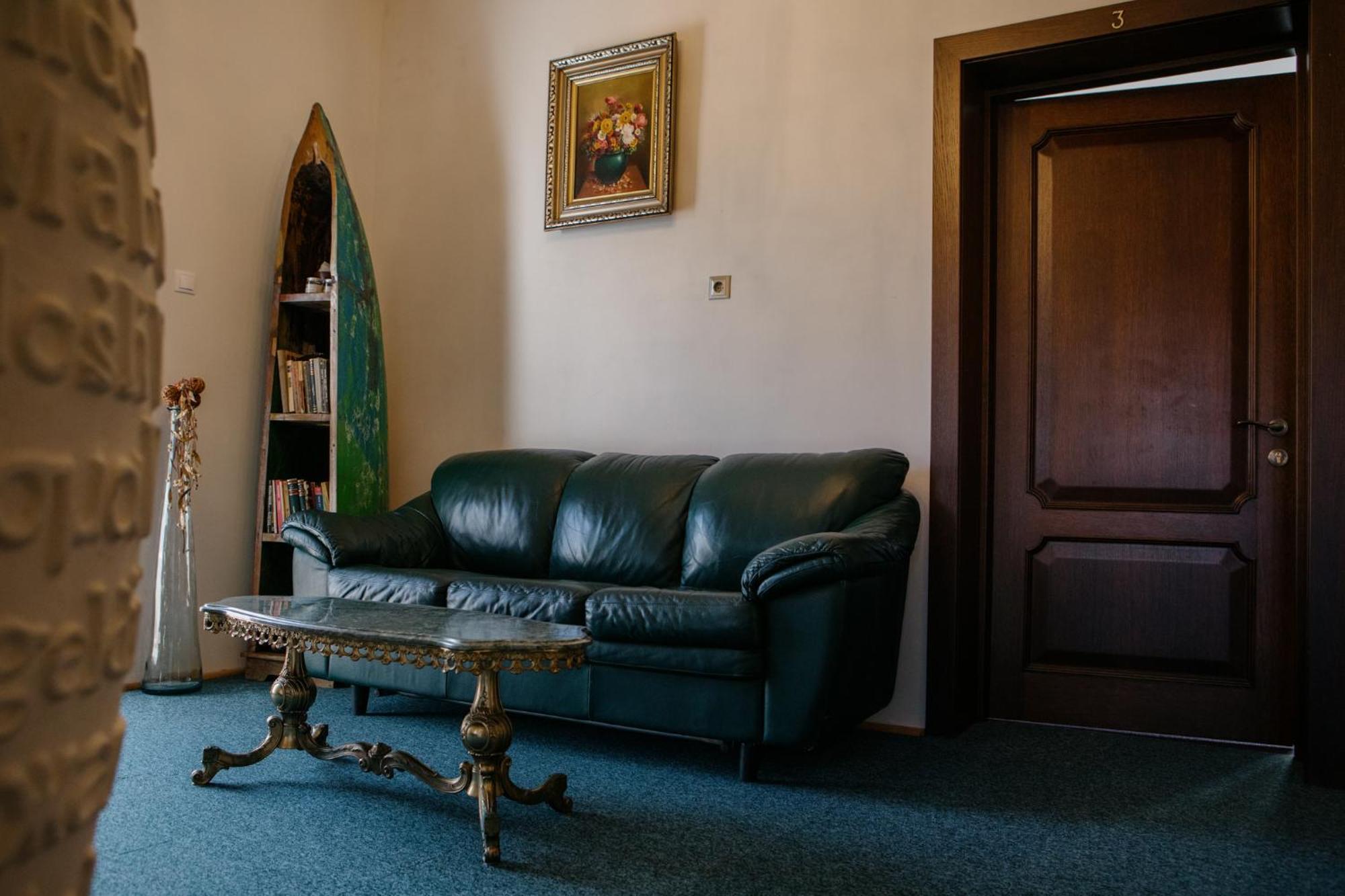 Excelsior Inn Турда Екстериор снимка