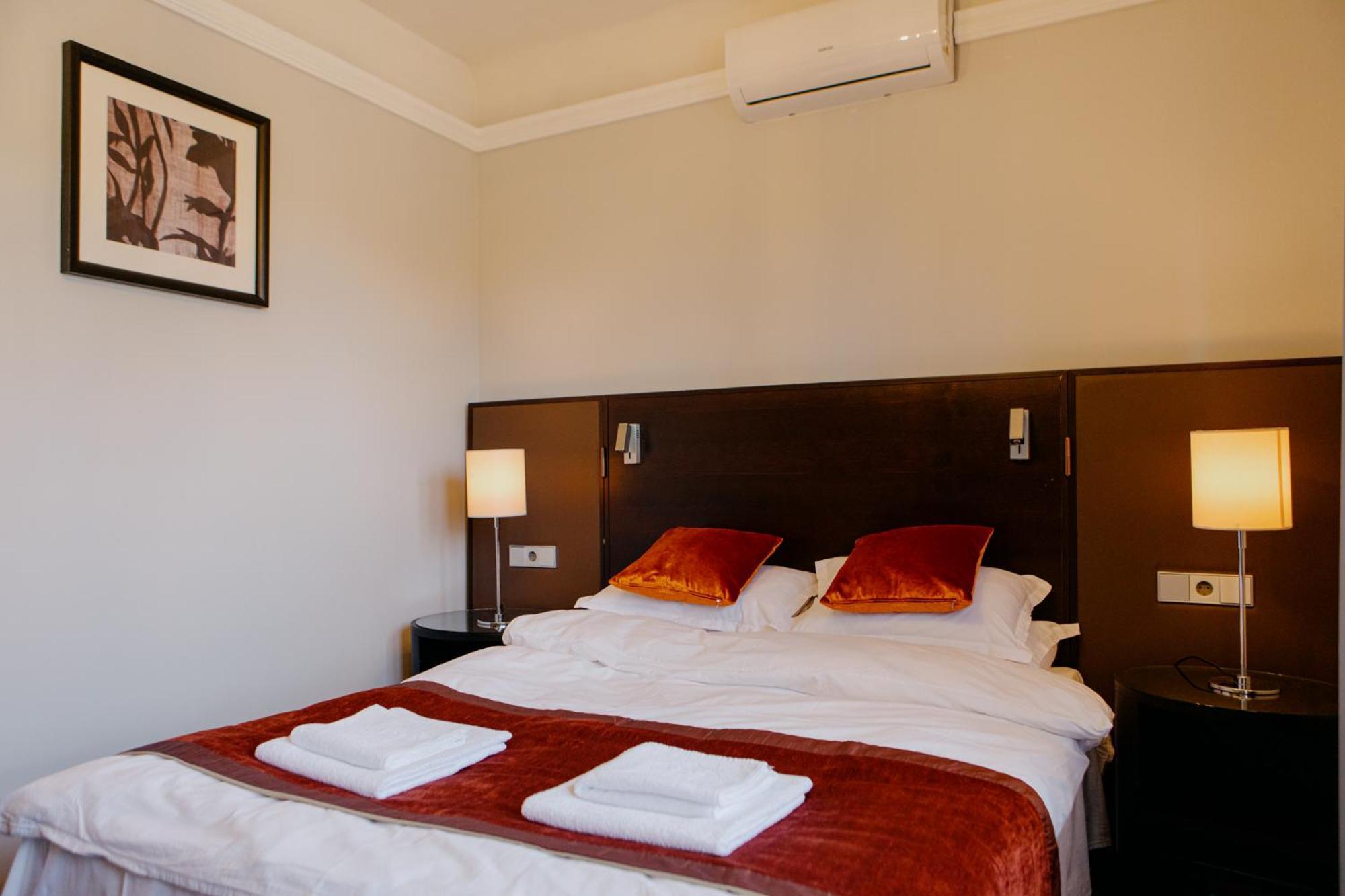 Excelsior Inn Турда Екстериор снимка