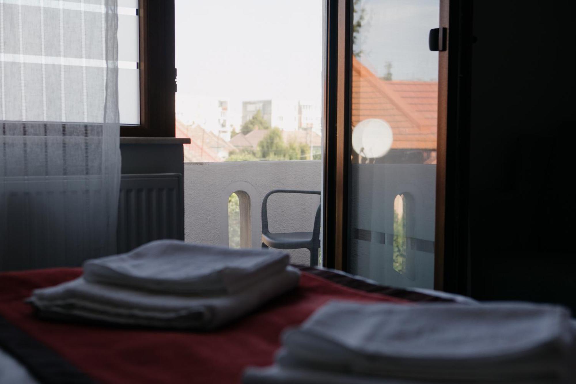 Excelsior Inn Турда Екстериор снимка