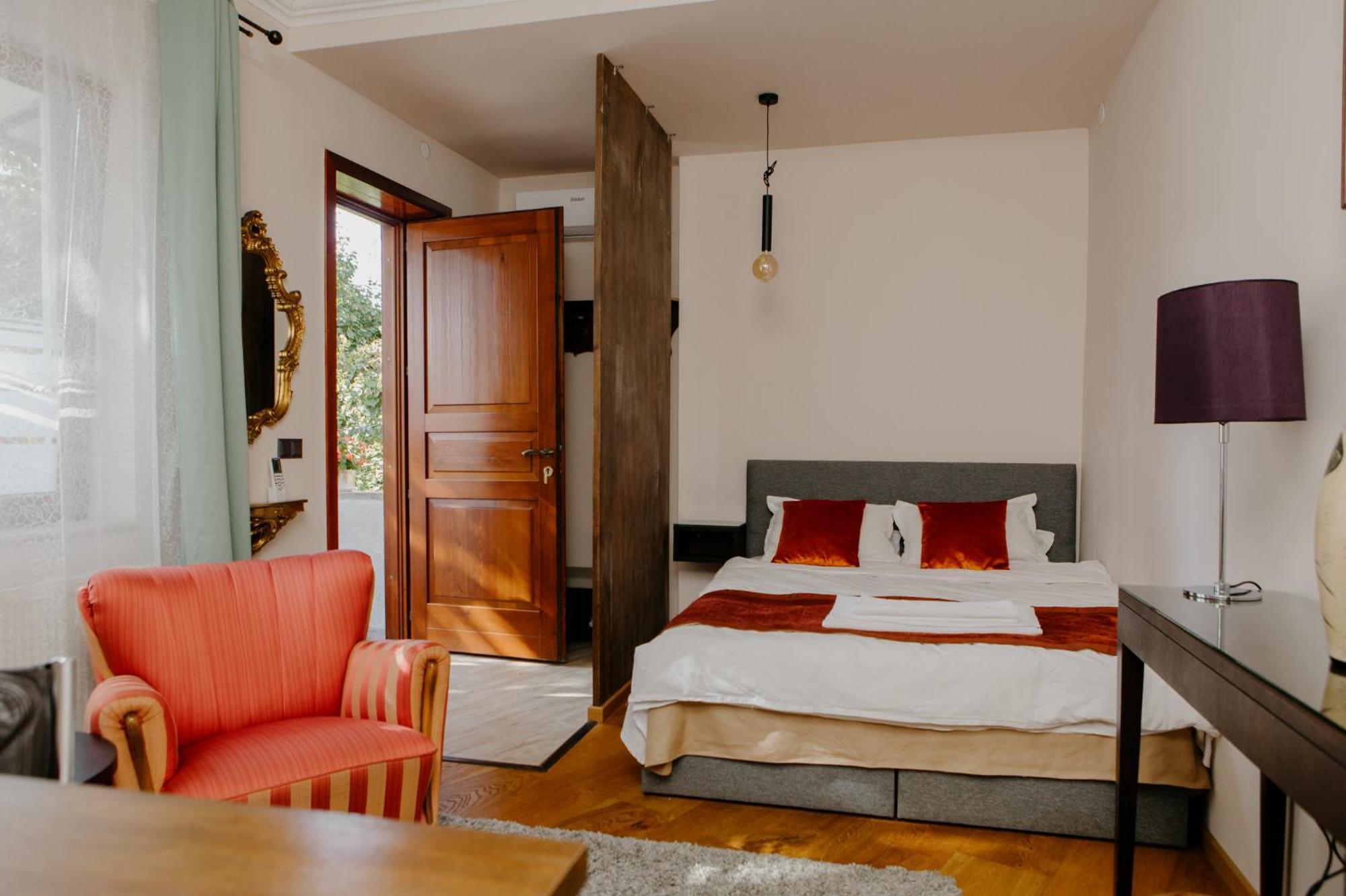 Excelsior Inn Турда Екстериор снимка
