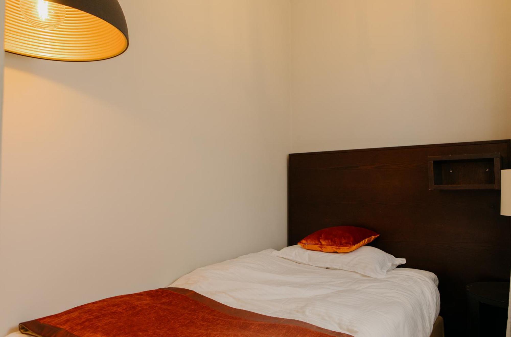Excelsior Inn Турда Екстериор снимка